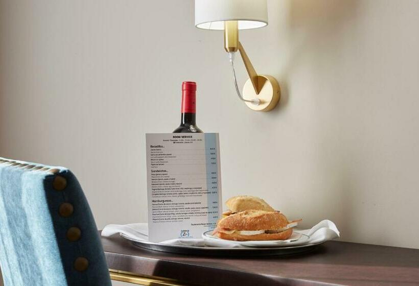 스탠다드 룸, Zentral Mayoral