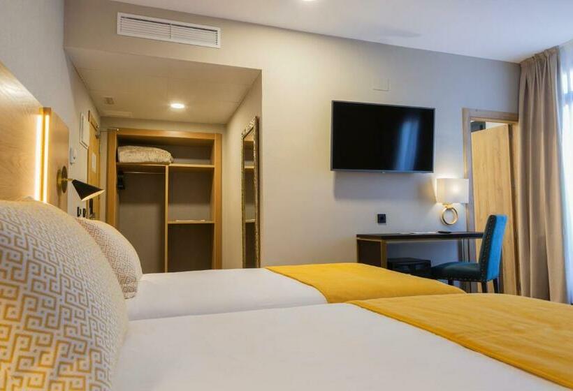 스탠다드 룸, Zentral Mayoral