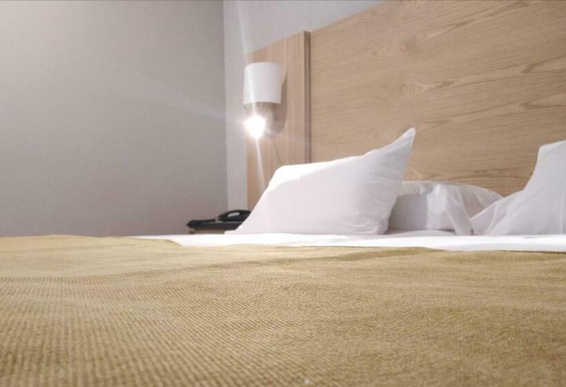 스탠다드 룸, Zentral Mayoral