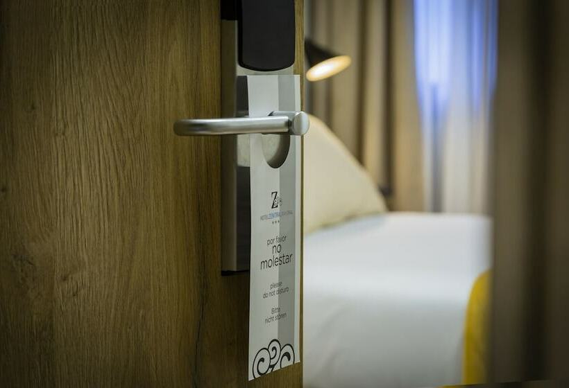 스탠다드 룸, Zentral Mayoral