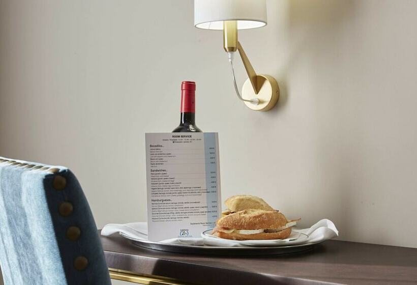 스탠다드 룸, Zentral Mayoral