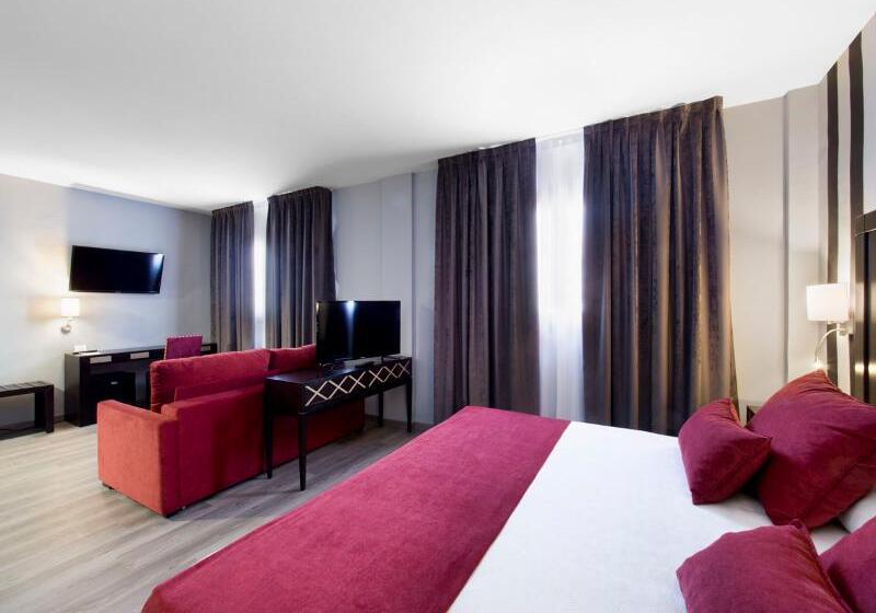 جناح جونيور, Zentral Parque