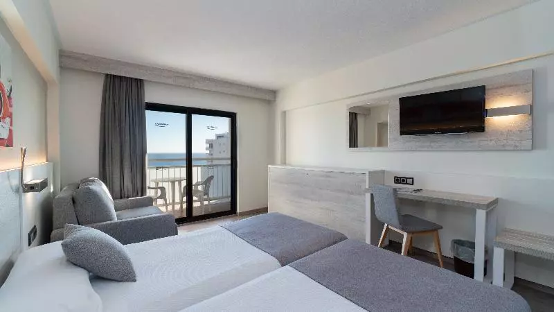 اتاق سوپریور خانوادگی, Medplaya Hotel Bali
