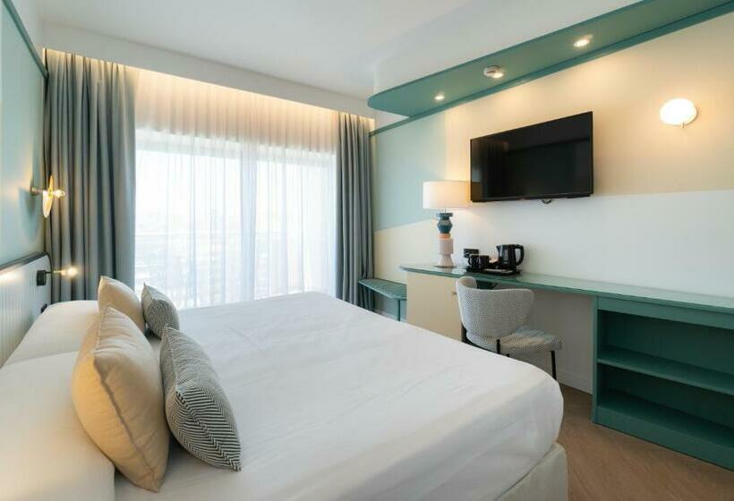 泳池景俱乐部房间, Medplaya Pez Espada