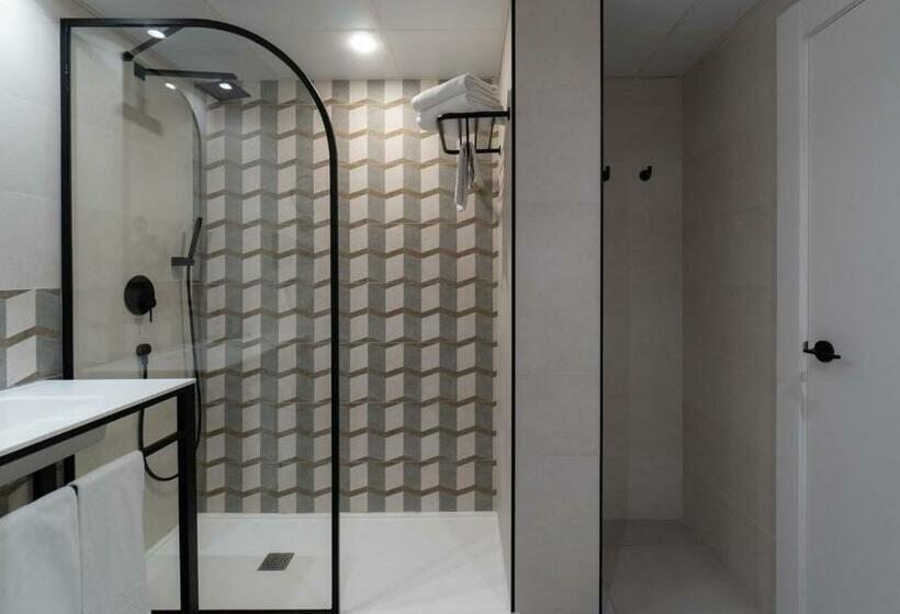 泳池景俱乐部房间, Medplaya Pez Espada