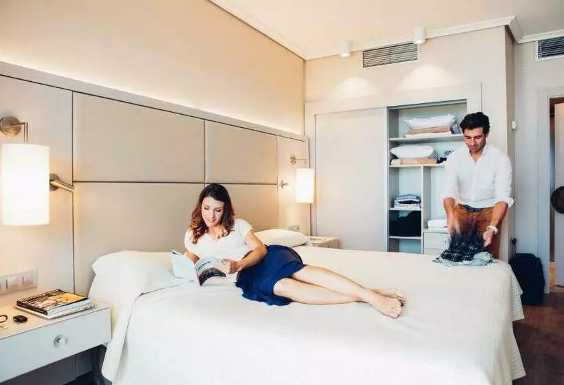 اتاق اساندارد با چشم‌انداز جانبی به دریا, Spring Arona Gran Hotel   Adults Only