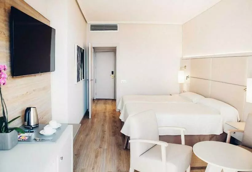 اتاق اساندارد با چشم‌انداز جانبی به دریا, Spring Arona Gran Hotel   Adults Only