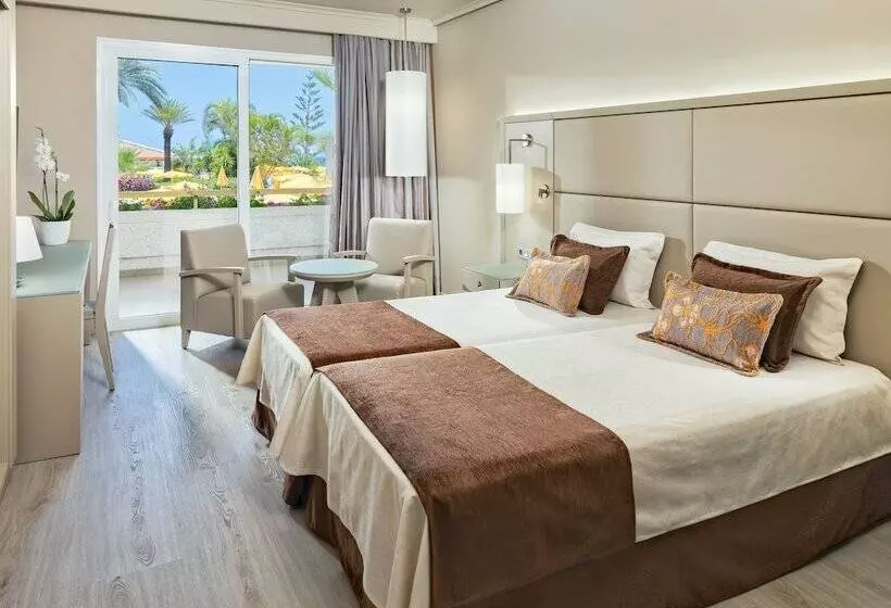 اتاق اساندارد با چشم‌انداز جانبی به دریا, Spring Arona Gran Hotel   Adults Only