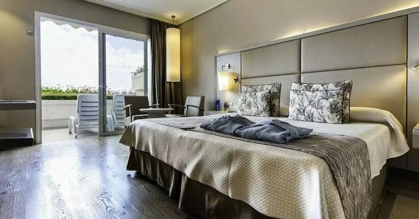 اتاق اساندارد با چشم‌انداز جانبی به دریا, Spring Arona Gran Hotel   Adults Only