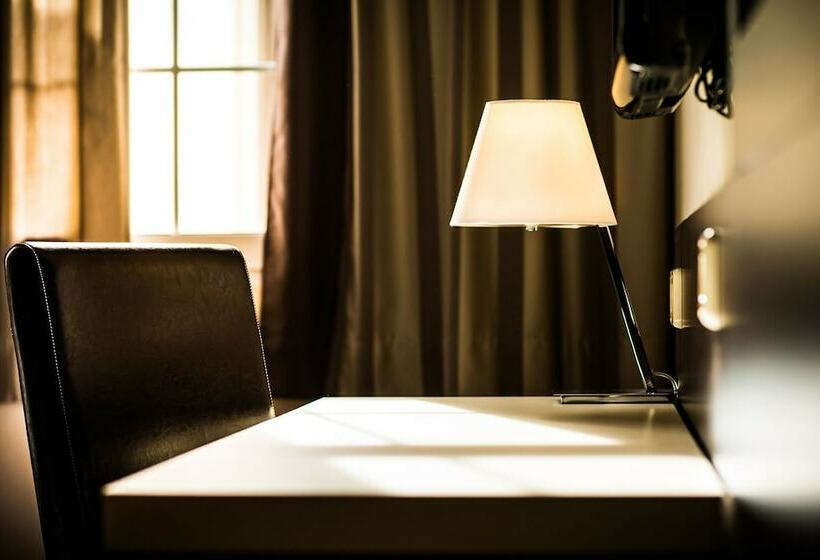 Номен Superior с Гидромассажем, Hospedium Hotel Triana