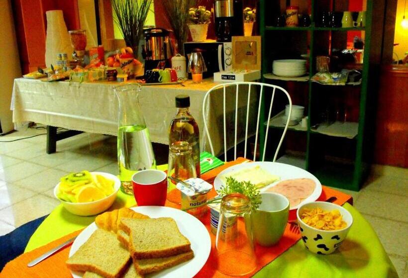 اتاق خانوادگی, Hostal Santa Catalina