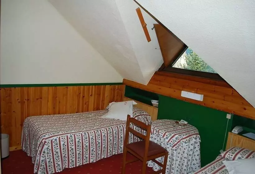Habitación Economy, Adsera