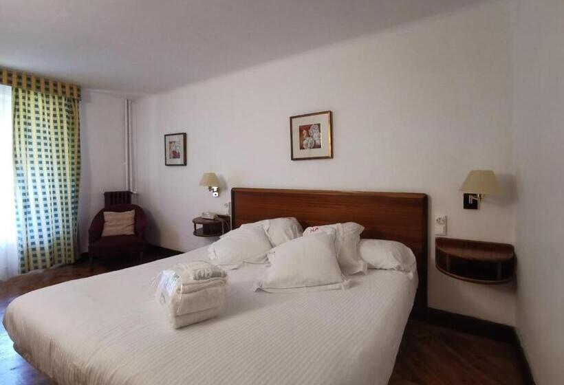 חדר סטנדרט, Adsera