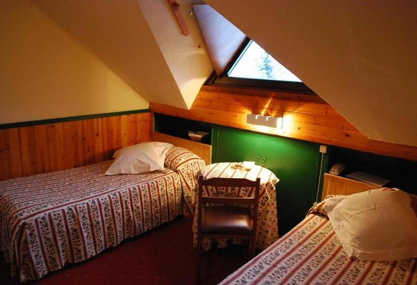 חדר סטנדרט יחיד, Adsera