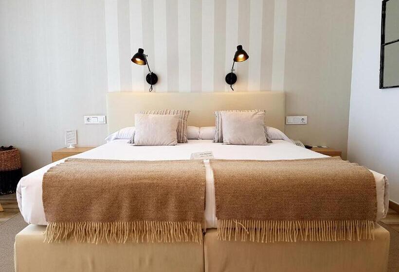 غرفة قياسية مطلّة علي البحر, Boutique Balandret