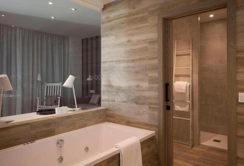 جناح جونيور مطلّ علي البحر, Boutique Balandret