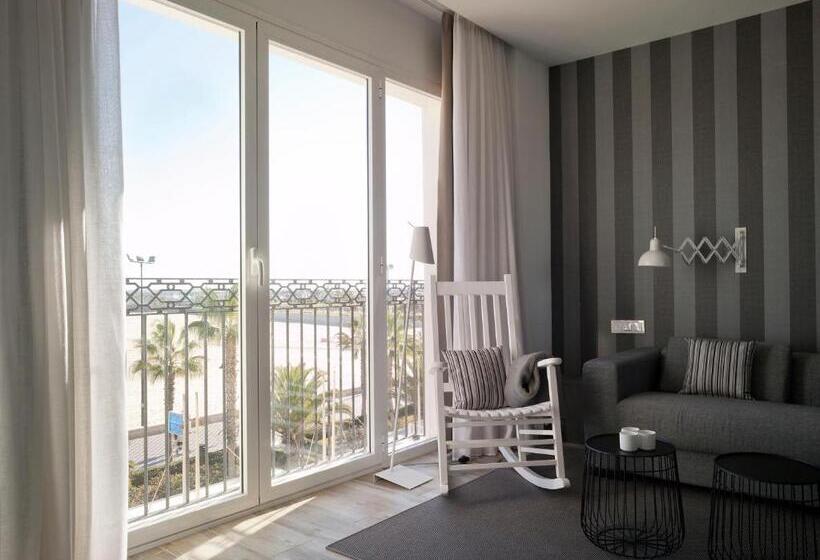 جناح جونيور مطلّ علي البحر, Boutique Balandret