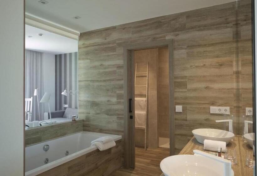 سوییت جونیور با چشمانداز دریا, Boutique Balandret