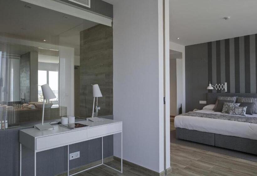 سوییت جونیور با چشمانداز دریا, Boutique Balandret