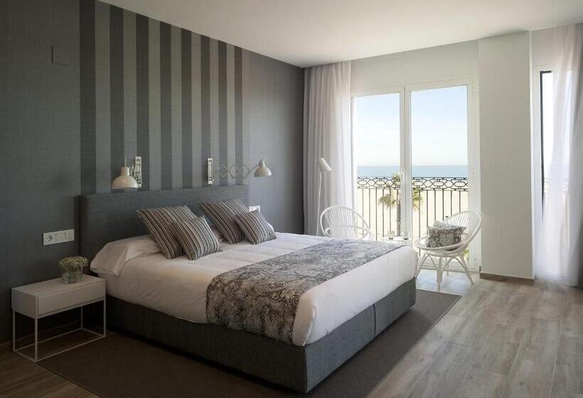 جناح جونيور مطلّ علي البحر, Boutique Balandret