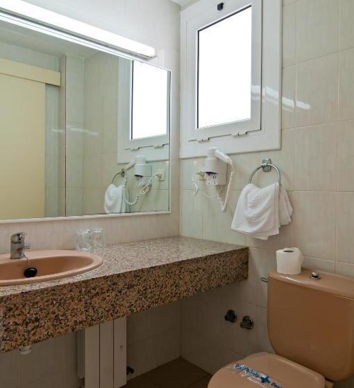 Трехместный Номер Стандарт с Балконом, Claramar