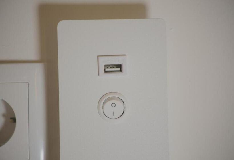 Четырехместный Номер Стандарт с Балконом, Claramar