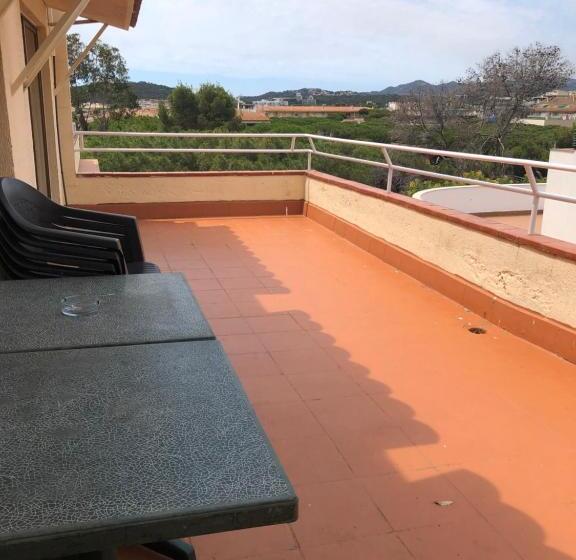 Семейный люкс с 2 спальнями и террасой, Claramar