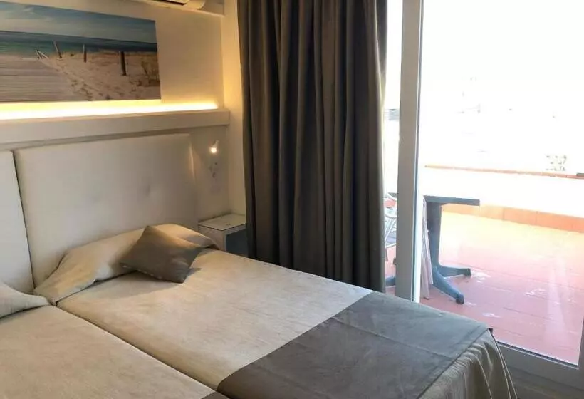 Familiesuite med 2 soveværelser og terrasse, Claramar
