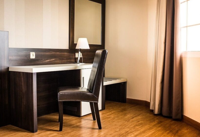 バスタブ付きスーペリアールーム, Hospedium Hotel Triana