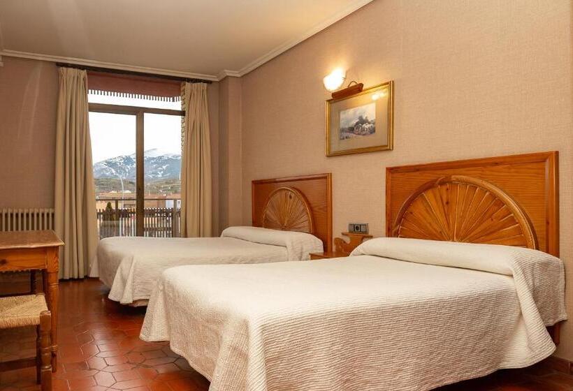 디럭스 룸, Hostal Doña Juana