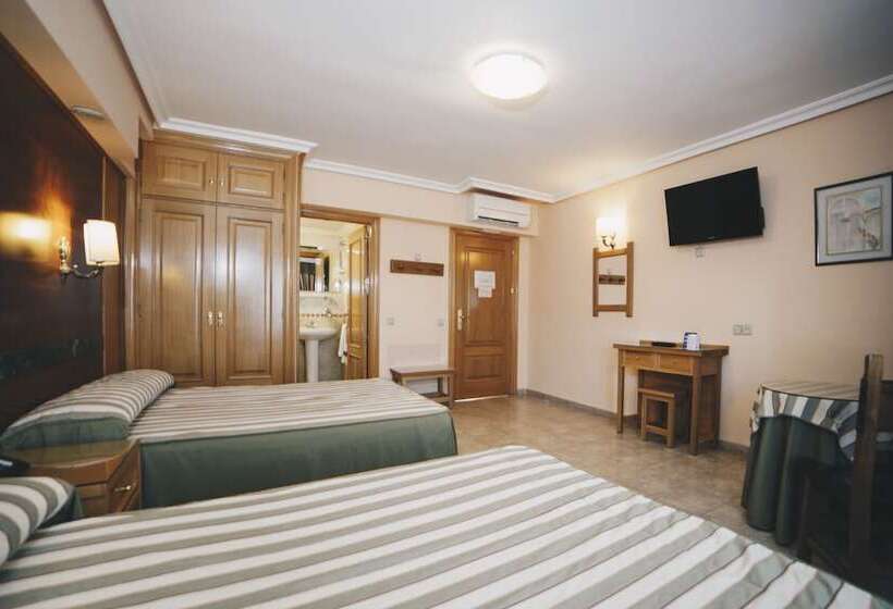 اتاق خانوادگی, Gavilanes 2 Toledo