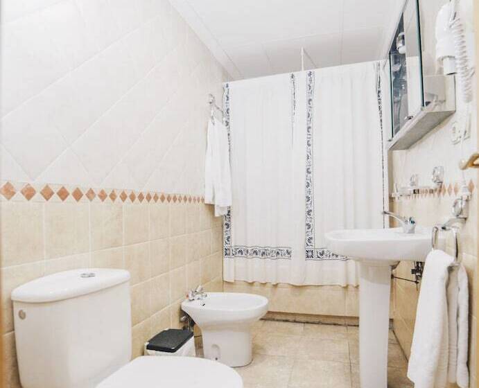 اتاق استاندارد, Gavilanes 2 Toledo