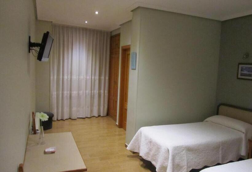 Номер Стандарт, Hostal Puerta La Villa