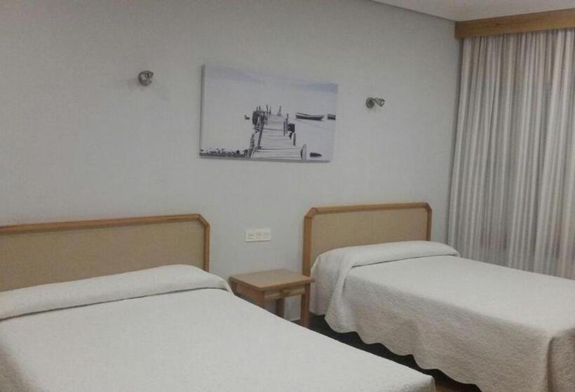 Четырехместный Номер Economy, Hostal Puerta La Villa