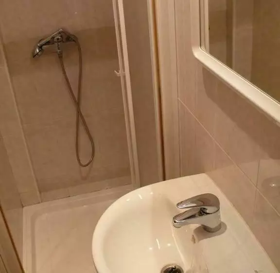 Camera Standard, Hostal Rodes