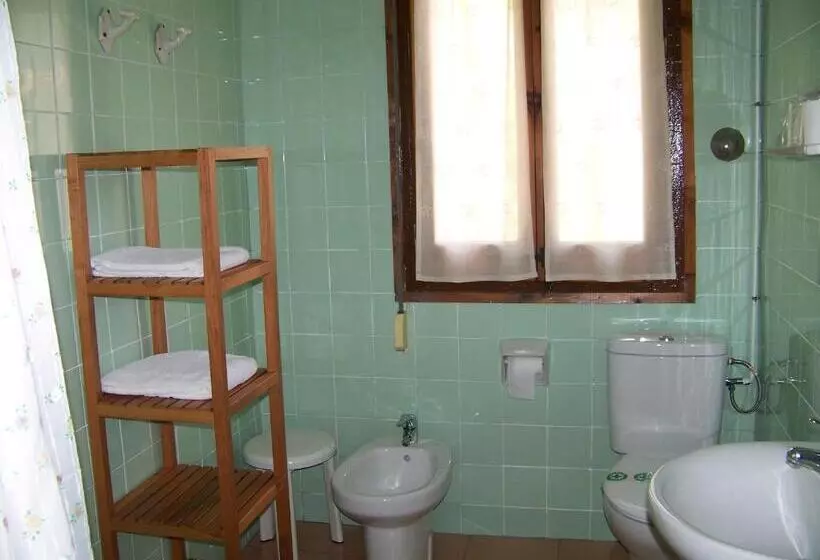 4 Bett Standardzimmer, Prats