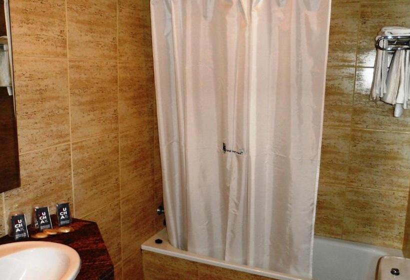 غرفة قياسية, Sant March