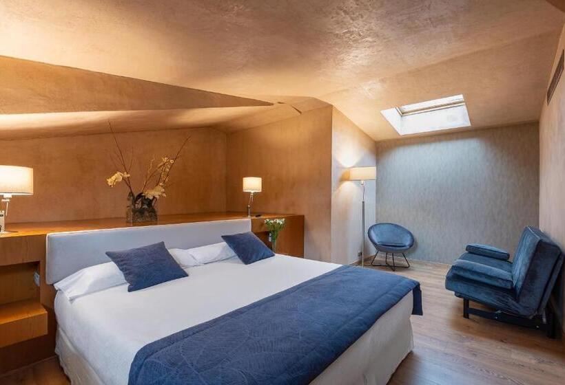 家庭间, Xalet Del Golf