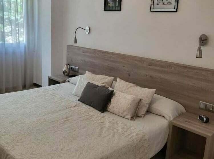 غرفة قياسية, Hostal Torras