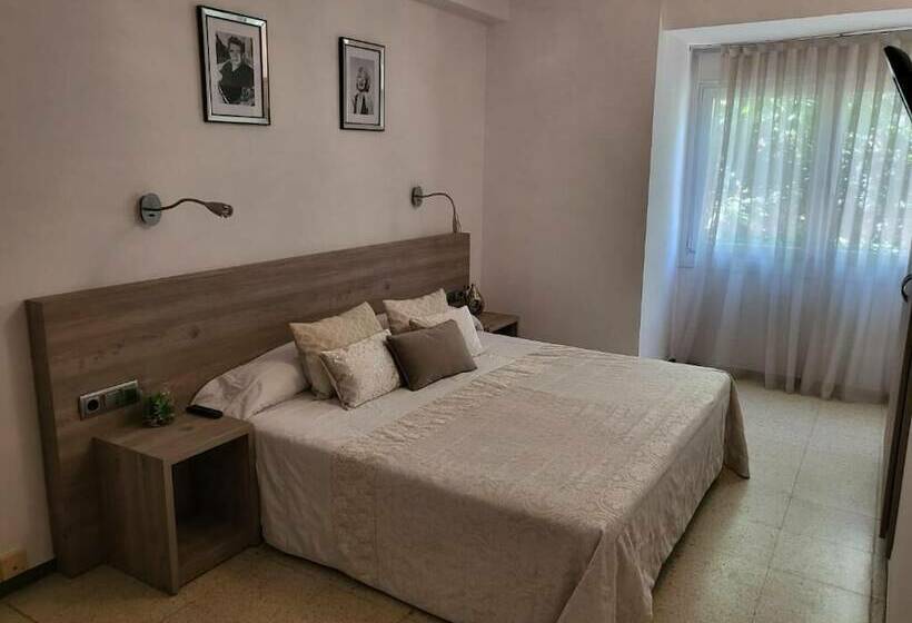 غرفة قياسية, Hostal Torras