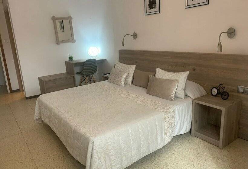 غرفة قياسية, Hostal Torras