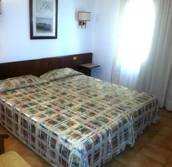 اتاق استاندارد یک نفره, Hostal Del Sol