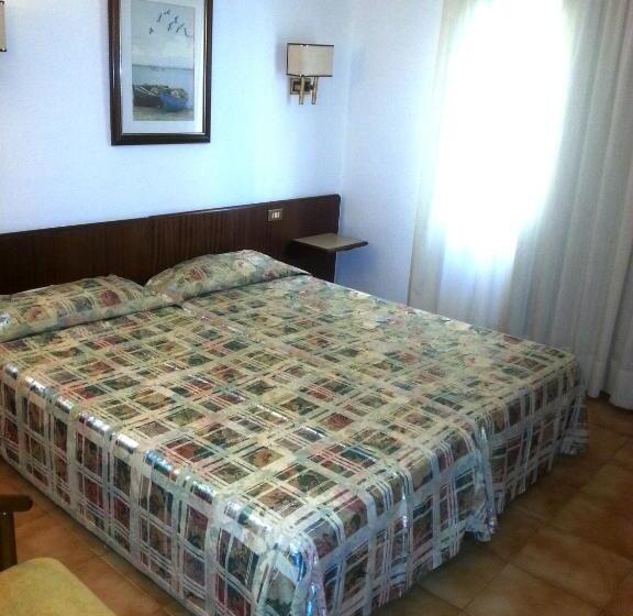 اتاق اکونومی, Hostal Del Sol