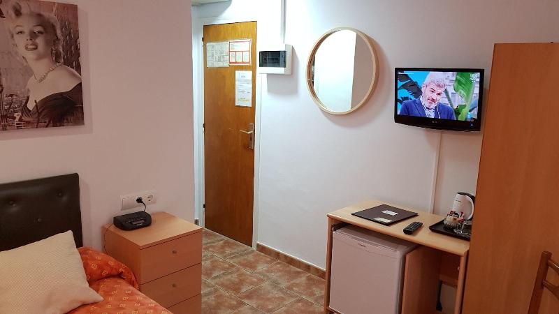 اتاق استاندارد یک نفره, Hostal Residencia Catalina