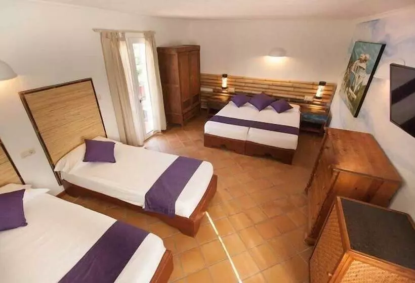 Standard Quadruple Room, 100% Fun