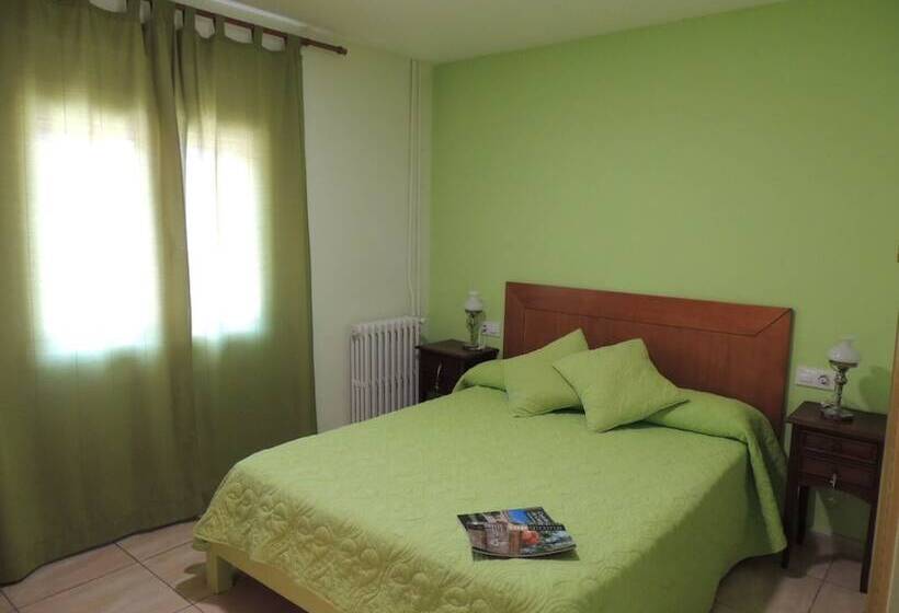 标准间, Hostal Can Massot