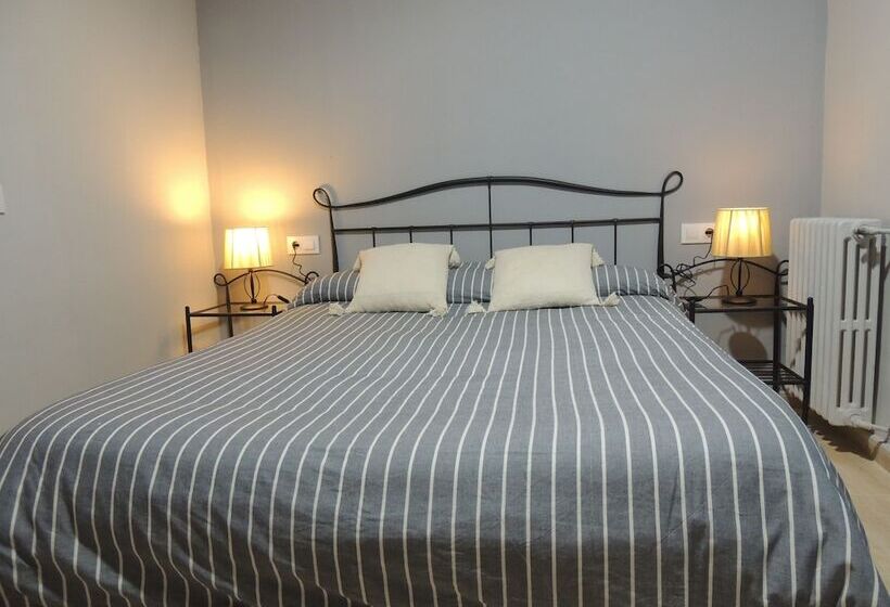 舒适型房间, Hostal Can Massot