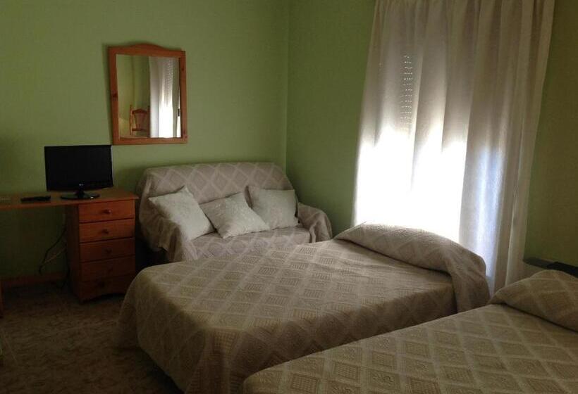 4인용 스탠다드 룸, Hostal Julio