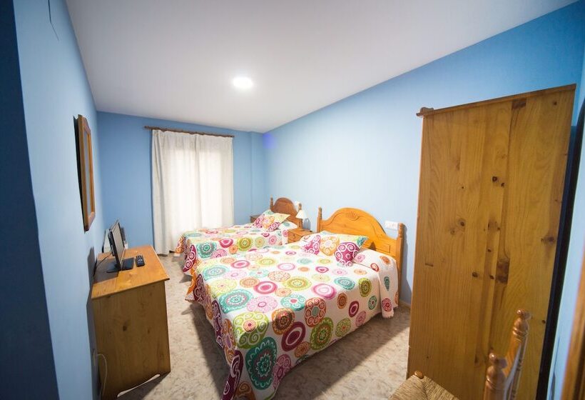 스탠다드 트리플 룸, Hostal Julio
