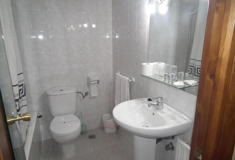 غرفة قياسية, Hostal La Muralla